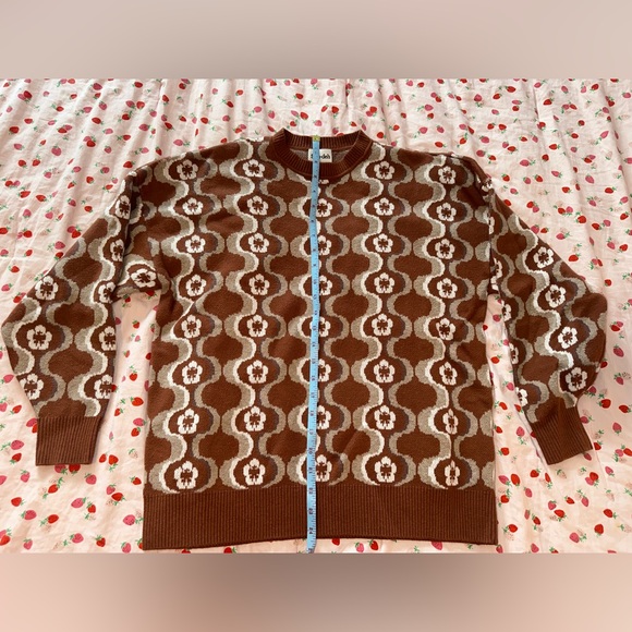 Aritzia Sunday Best Sweater - Picture 5 of 5